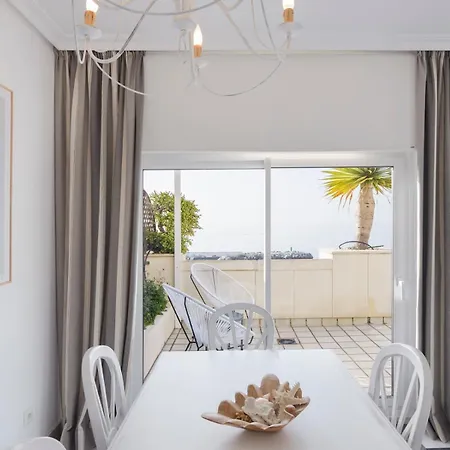 Pass The Keys Stunning Beachfront In Apartment
