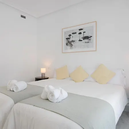 Pass The Keys Stunning Beachfront In Apartment *